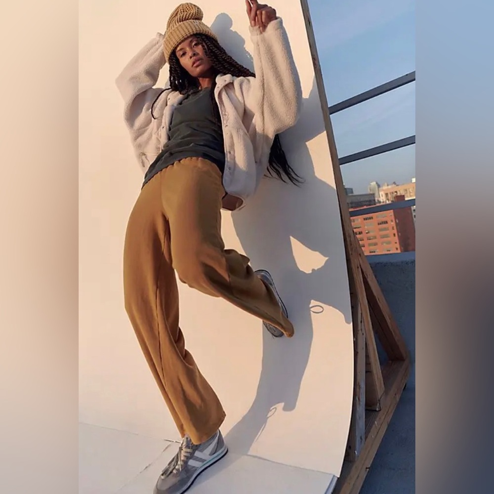 Slow and Low Free People Movement Sweats✨SOLD✨ - Picture 1 of 6